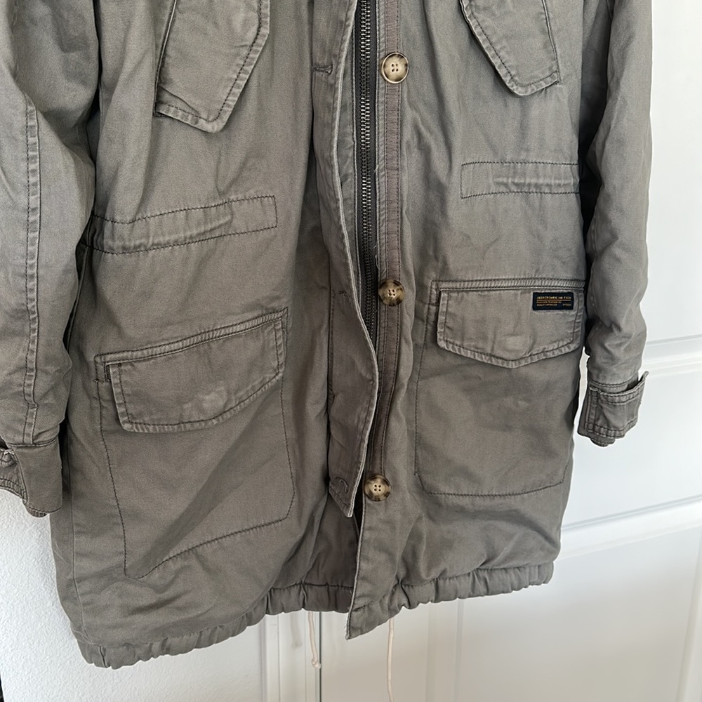Abercrombie Sherpa Lined Parka. Size Medium. Grey. Worn once. Smoke free home. - Picture 2 of 5